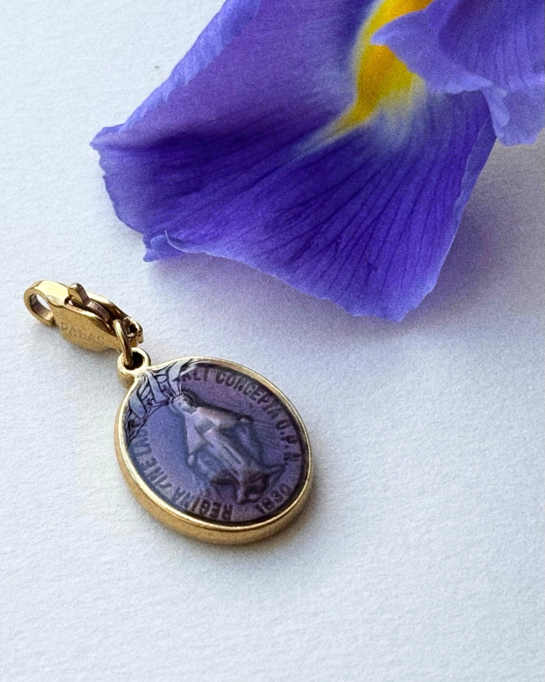 Madonne Glazed - Charm Purple - Palas