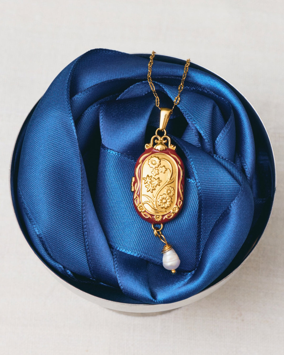 Le Secret - Locket Red